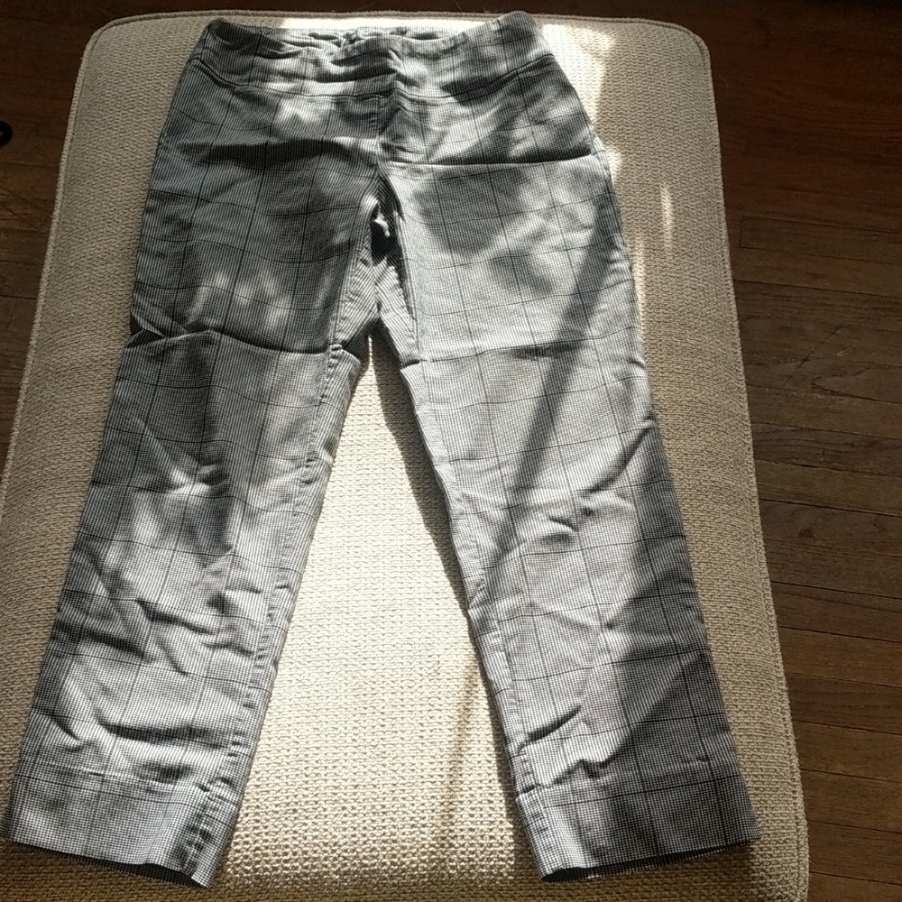 Houndstooth pattern dress pants